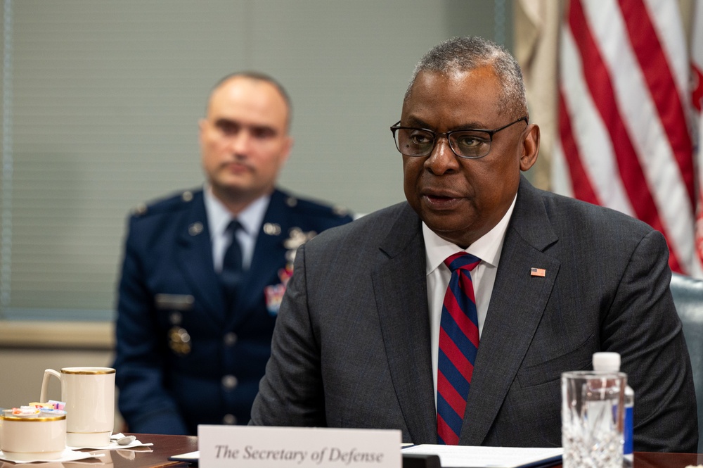 SECDEF Hosts Bilateral Engagement with Colombian Minister of National Defense