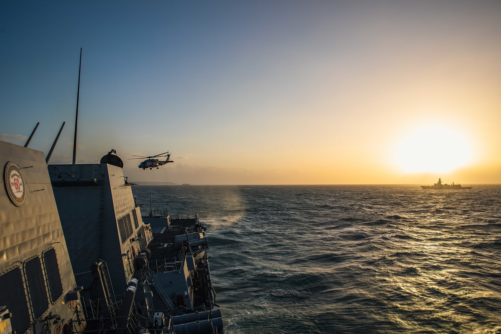 USS Paul Ignatius (DDG 117) Participates in FOST Weekly War