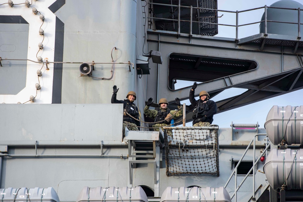 USS Nimitz (CVN 68) Departs Bremerton