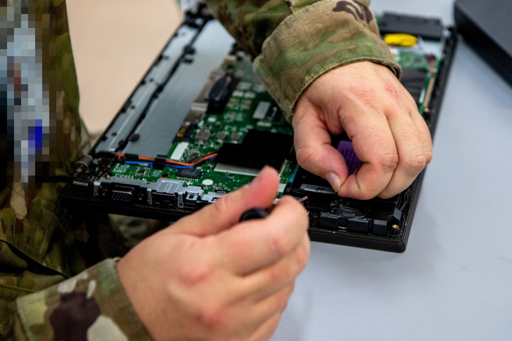 Service members prepare for exercise Yama Sakura 83