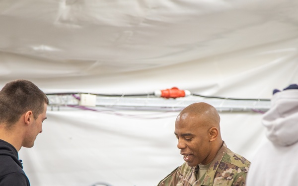 1st ID Brings the Holidays Overseas