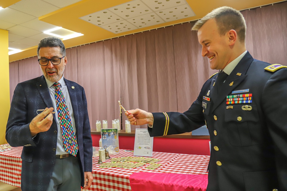 Slovak citizens invite V Corps Soldiers to large Thanksgiving celebration