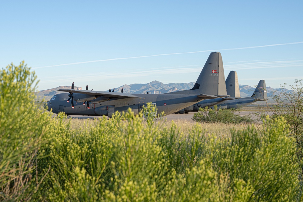 International air mobility crews attend Missouri based advanced tactics course