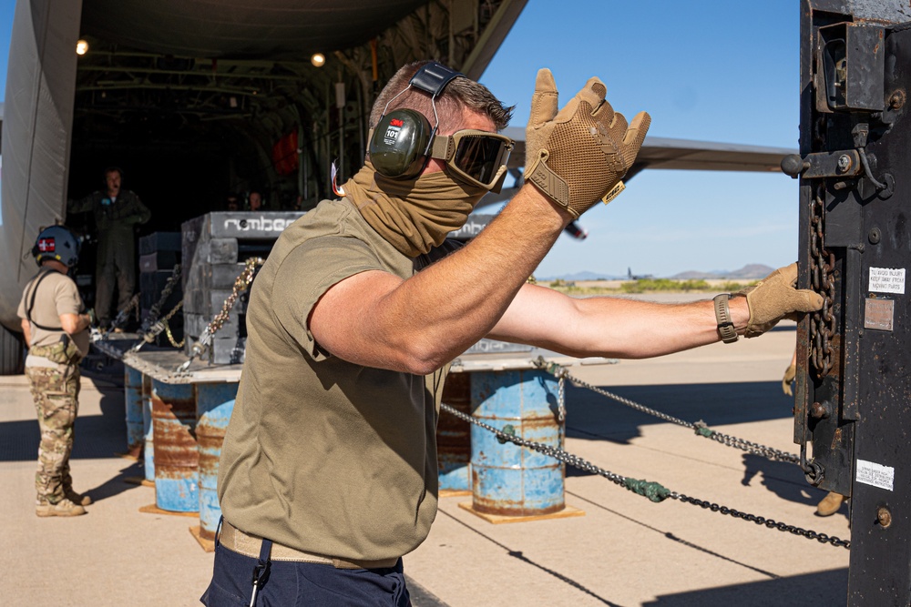 International air mobility crews attend Missouri based advanced tactics course