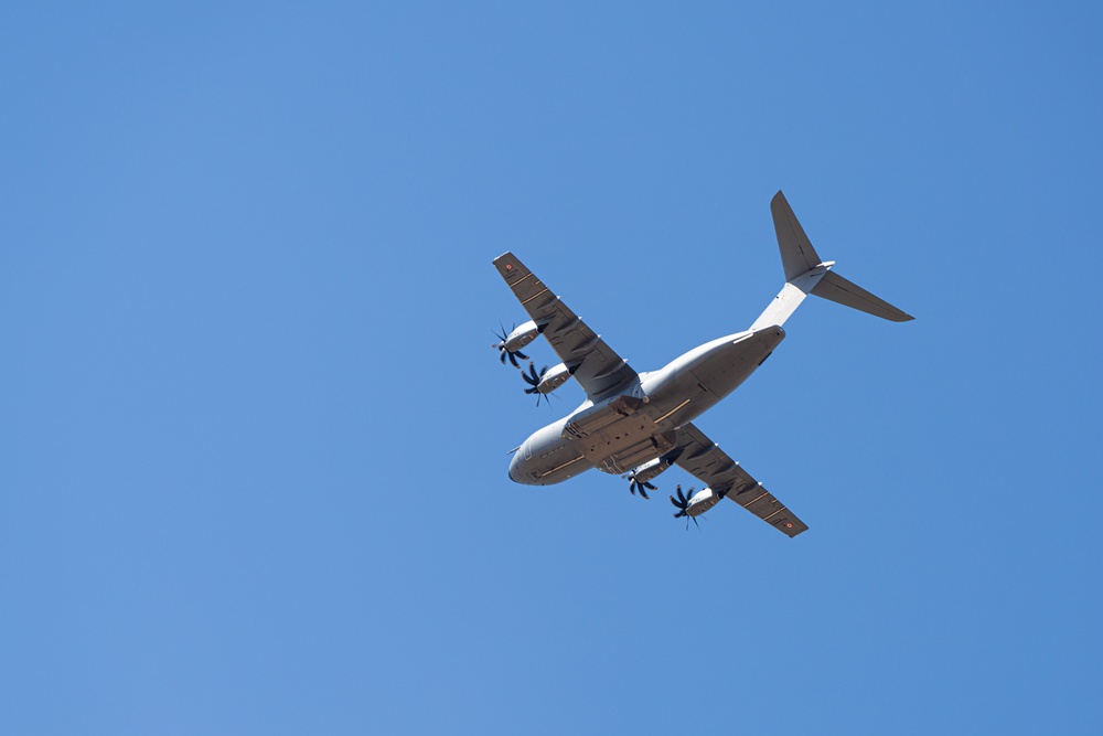 International air mobility crews attend Missouri based advanced tactics course