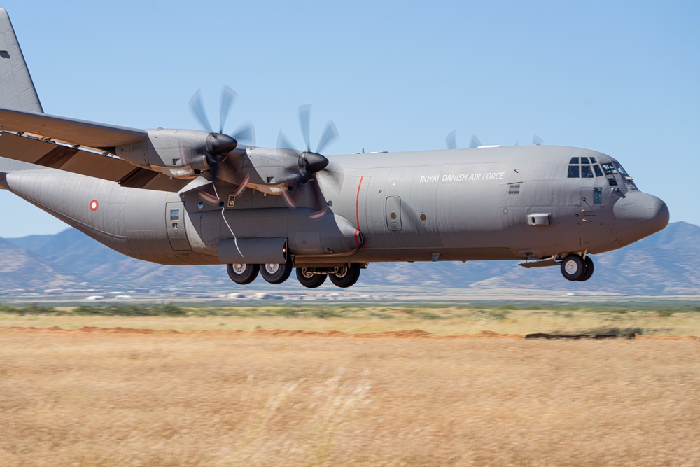 International air mobility crews attend Missouri based advanced tactics course