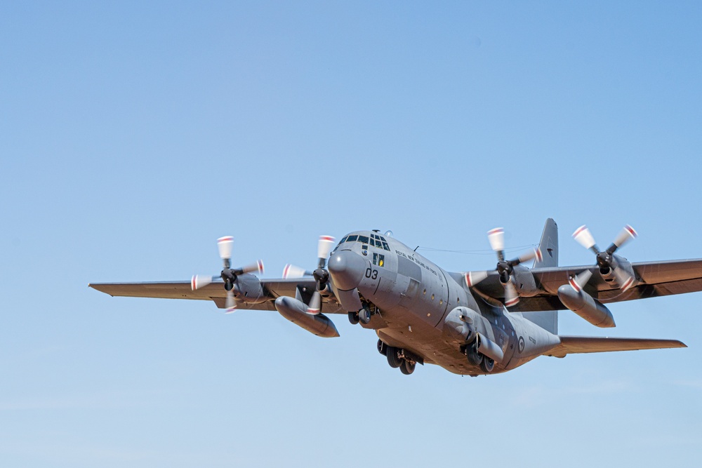 International air mobility crews attend Missouri based advanced tactics course