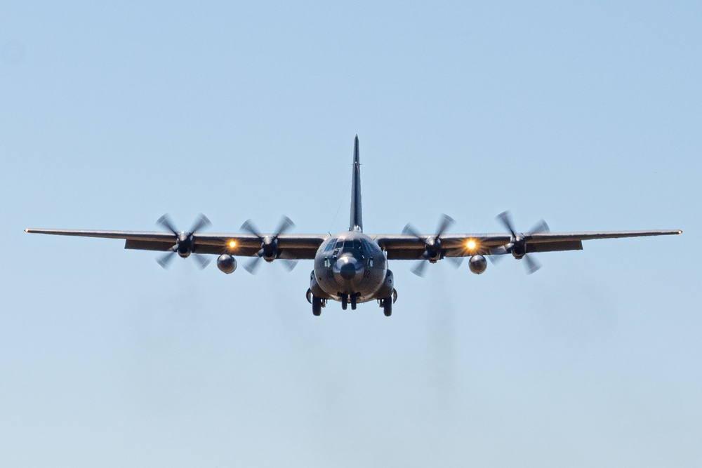 International air mobility crews attend Missouri based advanced tactics course