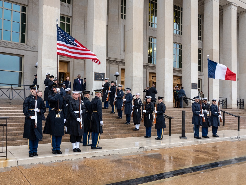 Secretary Austin hosts French Defense Minister Sebastien Lecornu