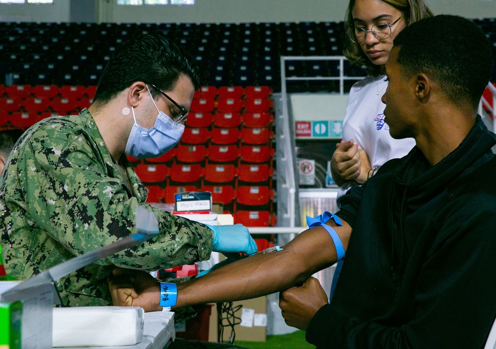 USNS Comfort medical site fully operational treating patients, Dominican Republic
