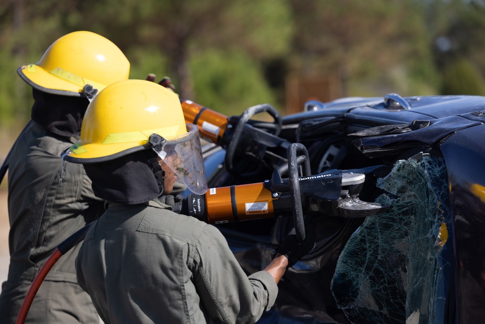 MWSS-273 Firefighters train