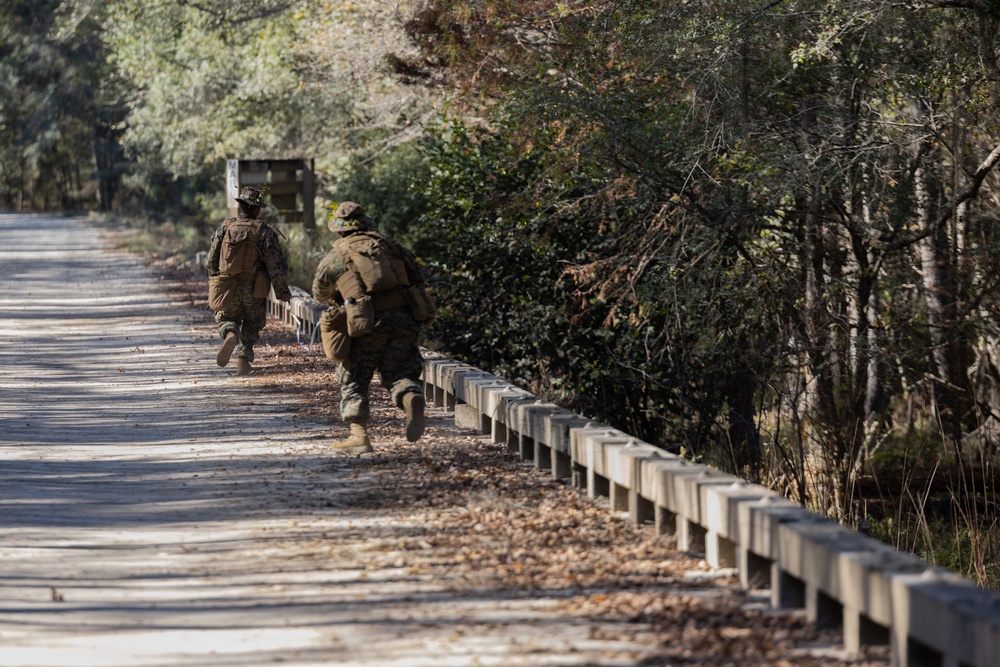 MWSS-273 Combat Engineers conduct recon patrol
