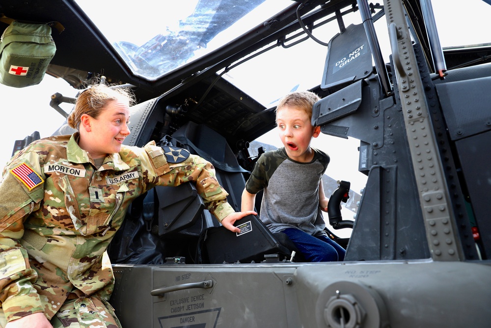 Street to Flight Seat: 2nd Combat Aviation Brigade works with USAG Humphreys School System