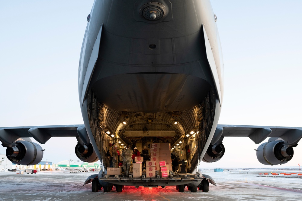 Alaska Air National Guard's 176th Wing provides an upgraded sleigh during Operation Santa Claus