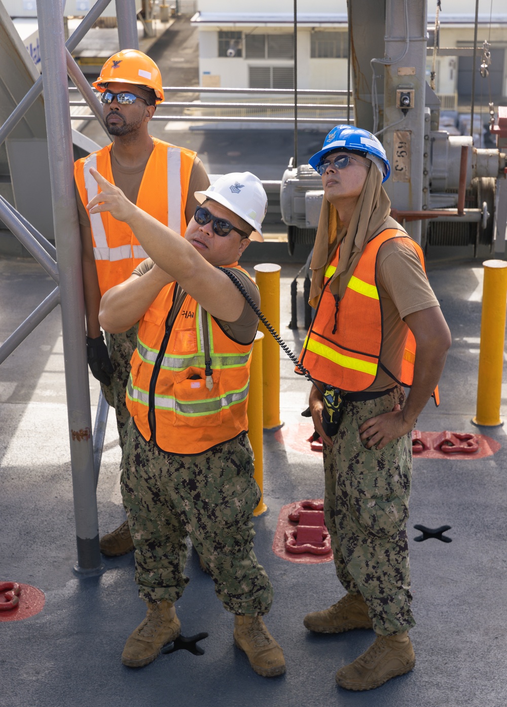 8th TSC offloads military vehicles from the U.S. Naval Ship Watson