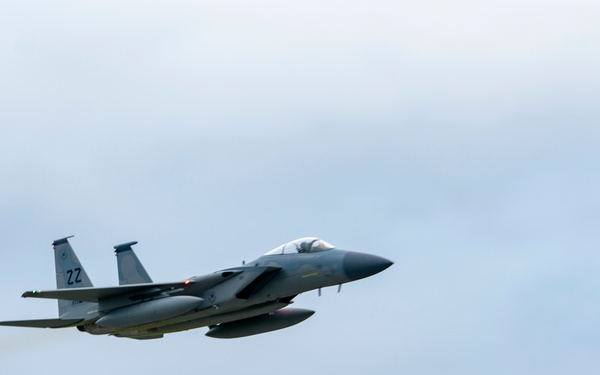 Team Kadena bids F-15 Eagles farewell as phased withdrawal begins