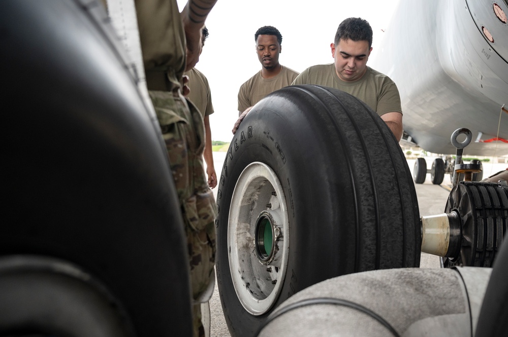 C-5M Galaxy tire and brake training