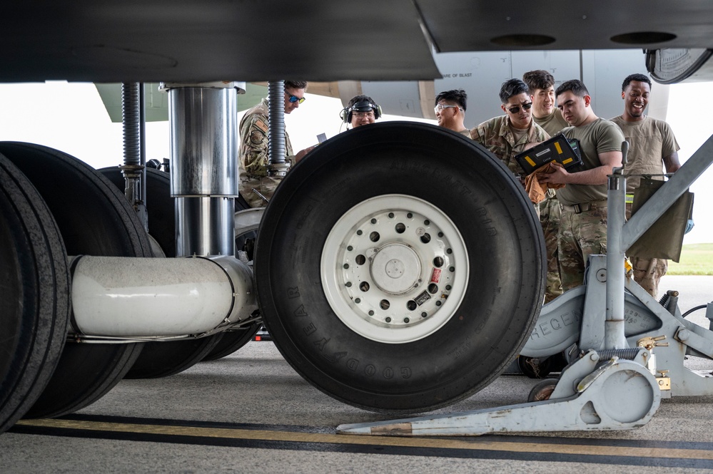 C-5M Galaxy tire and brake training