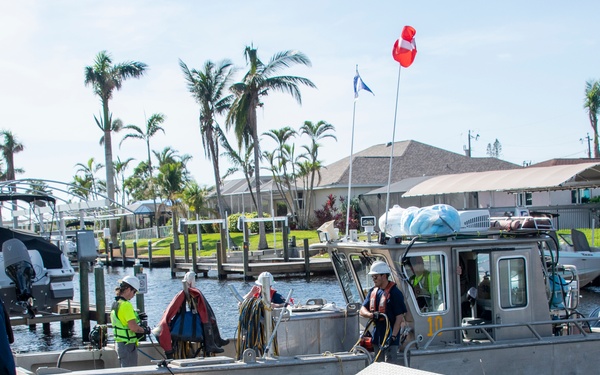 USCG Monitors Hurricane Ian Boat Operations
