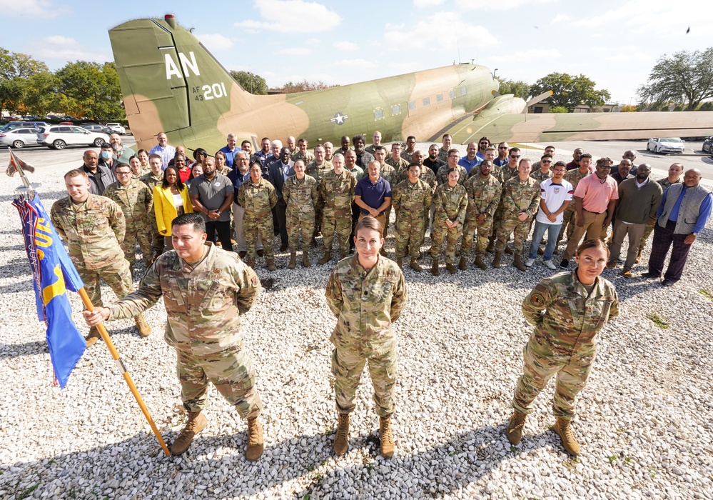 690th Intelligence Support Squadron takes outgoing first sergeant photo