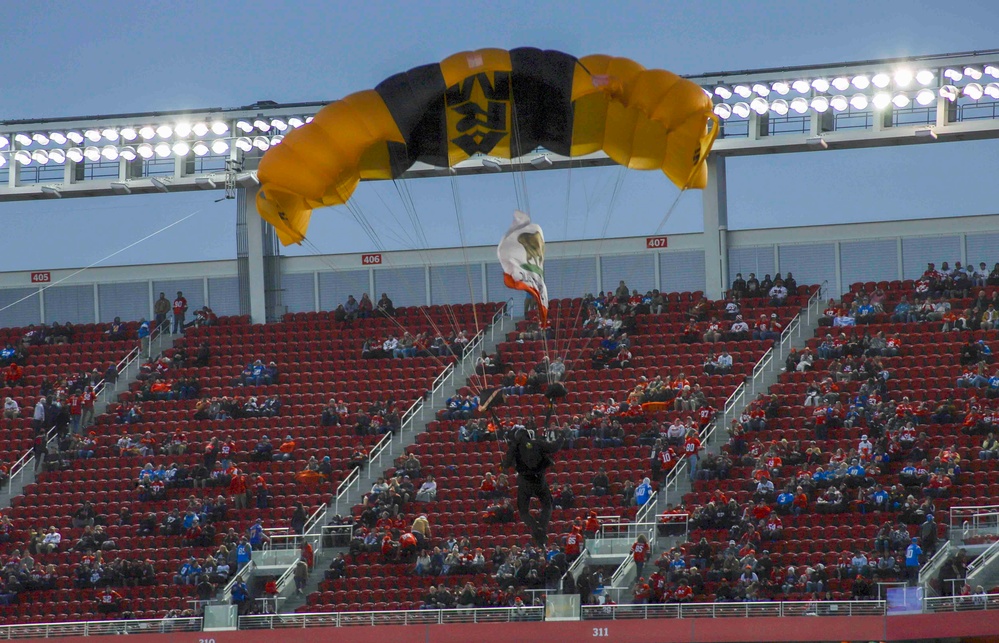 U.S. Army Golden Knights Perform at 49'ers Salute to Service Game