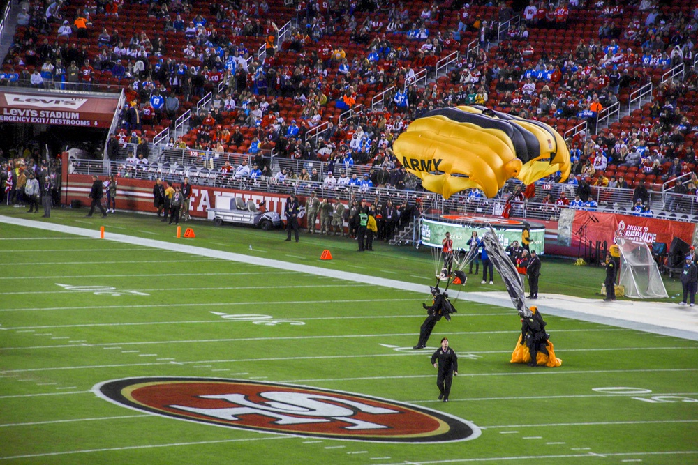 U.S. Army Golden Knights Perform at 49'ers Salute to Service Game