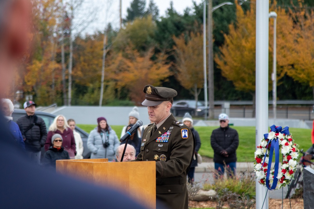 16th CAB Soldiers participate in Veterans Plaza dedication