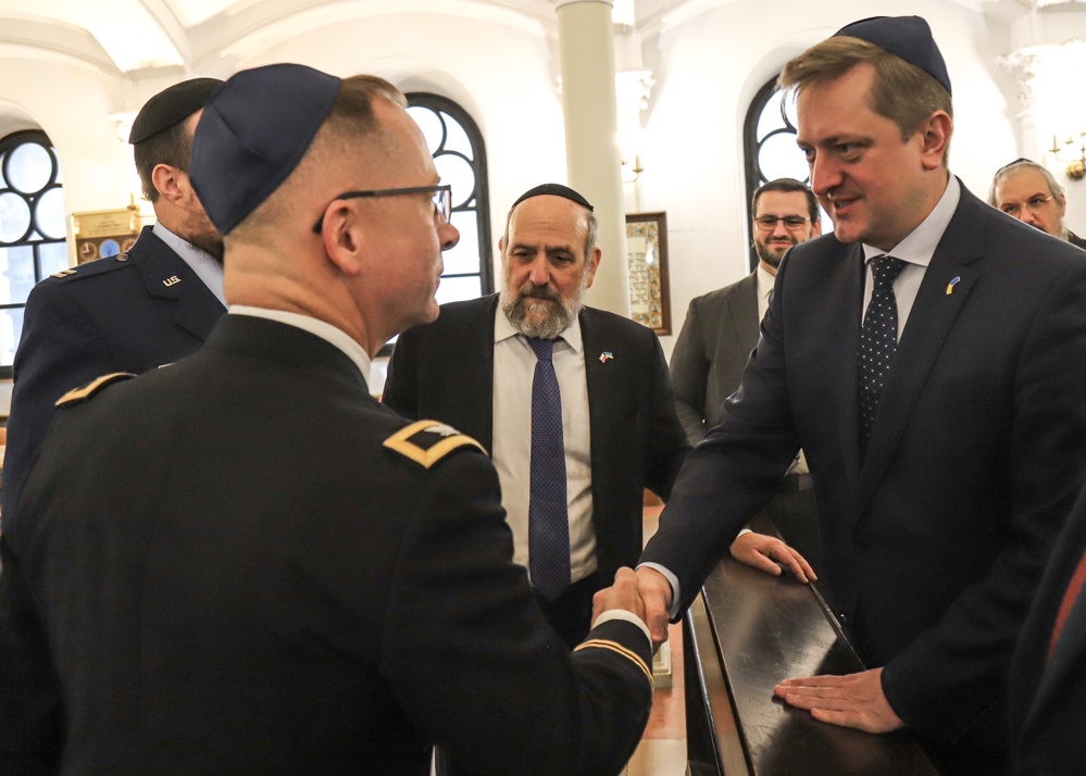 U.S. Military helps dedicate historic Torah Scroll to Ukrainian Army