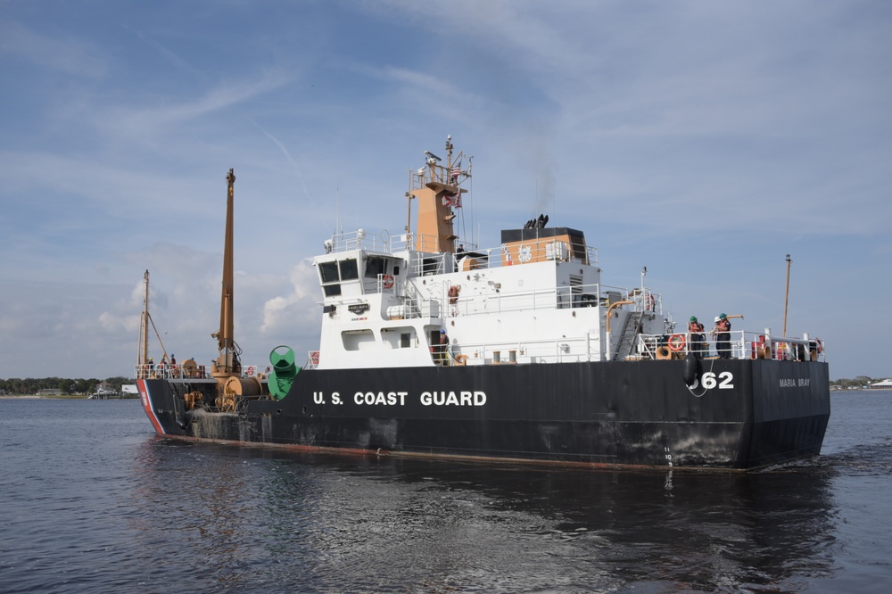 Photo of Maria Bray Crew Members Prior to Getting Underway