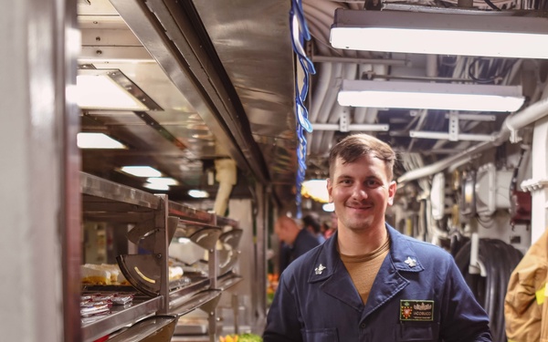 USS The Sullivans celebrate Thanksgiving