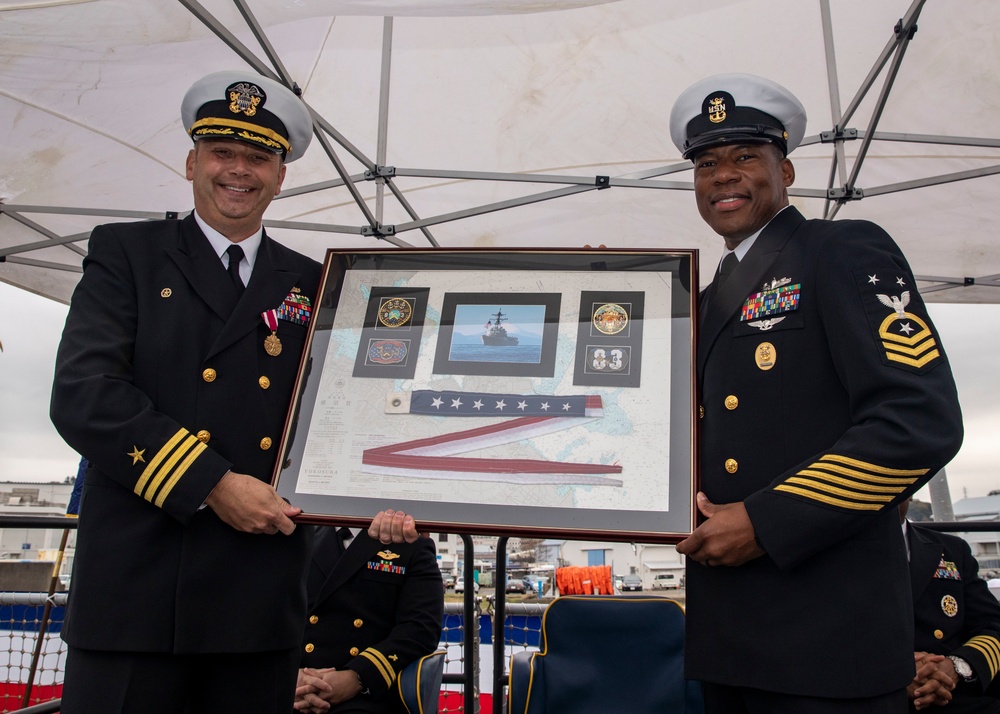 USS Howard (DDG 83) Conducts Change of Command Ceremony
