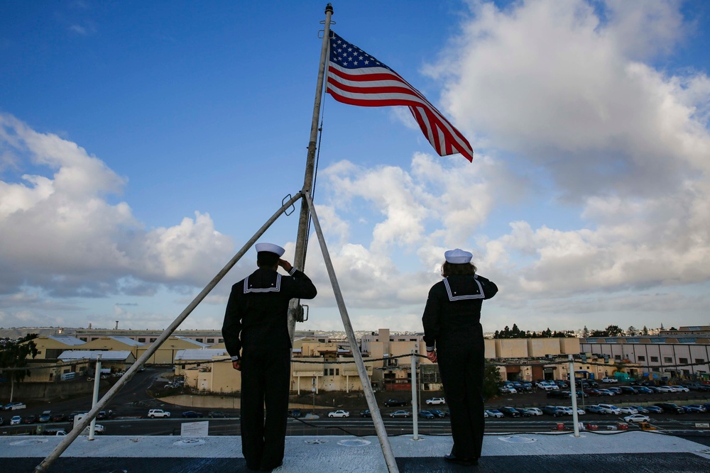 Abraham Lincoln departs home port for scheduled underway