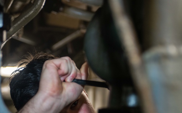 USS Ronald Reagan (CVN 76) Sailors conduct corrective maintenance