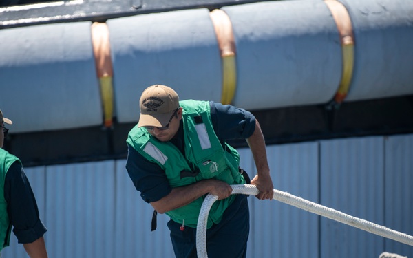 USS Mississippi (SSN 782) Arrives in Australia