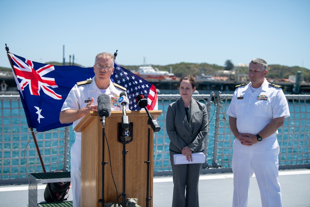 USS Mississippi (SSN 782) Arrives in Australia