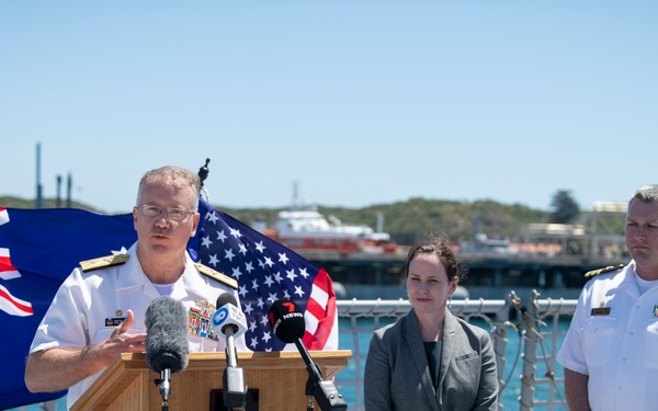 USS Mississippi (SSN 782) Arrives in Australia