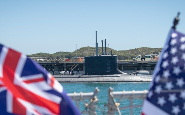 USS Mississippi (SSN 782) Arrives in Australia