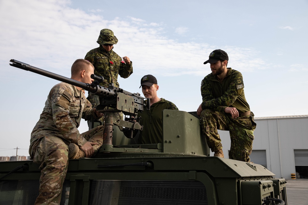526th BSB joint weapons familiarization