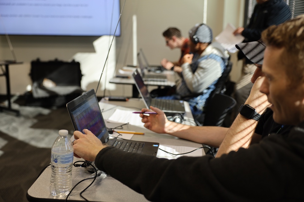AvengerCon VII day 2 features “Mudge” and Sarah Zatko and panel on Crowdsourcing Security