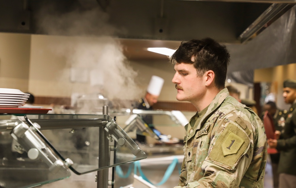 Soldier at Thanksgiving DFAC Competition