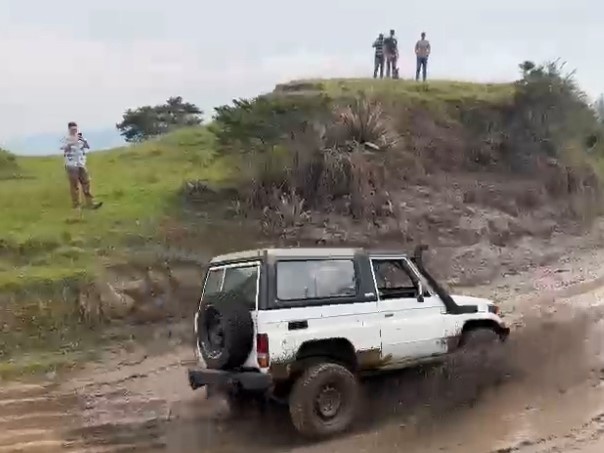 MSGs go off-roading in Ecuador