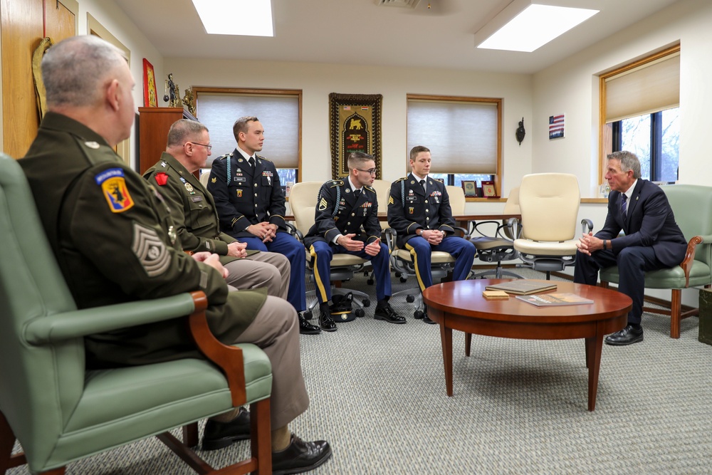 Governor Phil Scott Meets Soldiers