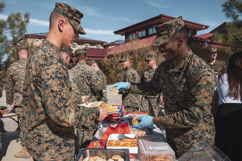 7th Engineer Support Battalion Thanksgiving Potluck