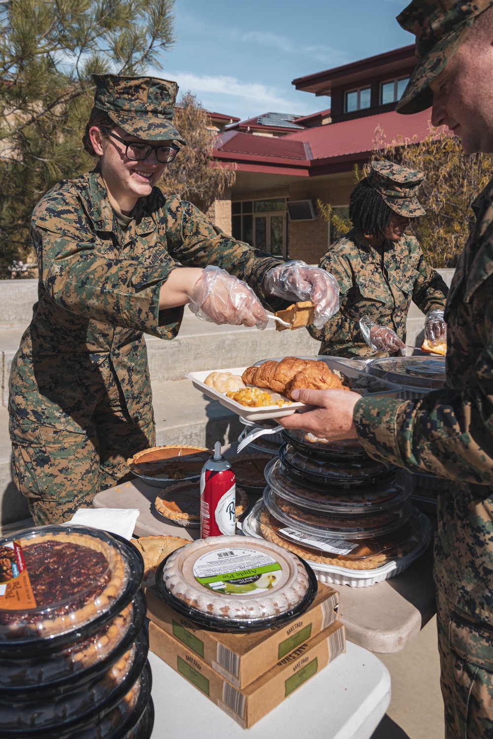 7th Engineer Support Battalion Thanksgiving Potluck