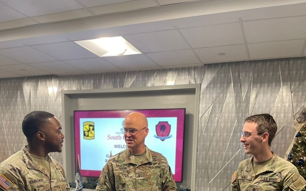 BG Dixon speaks at University of South Carolina ROTC branching ceremony