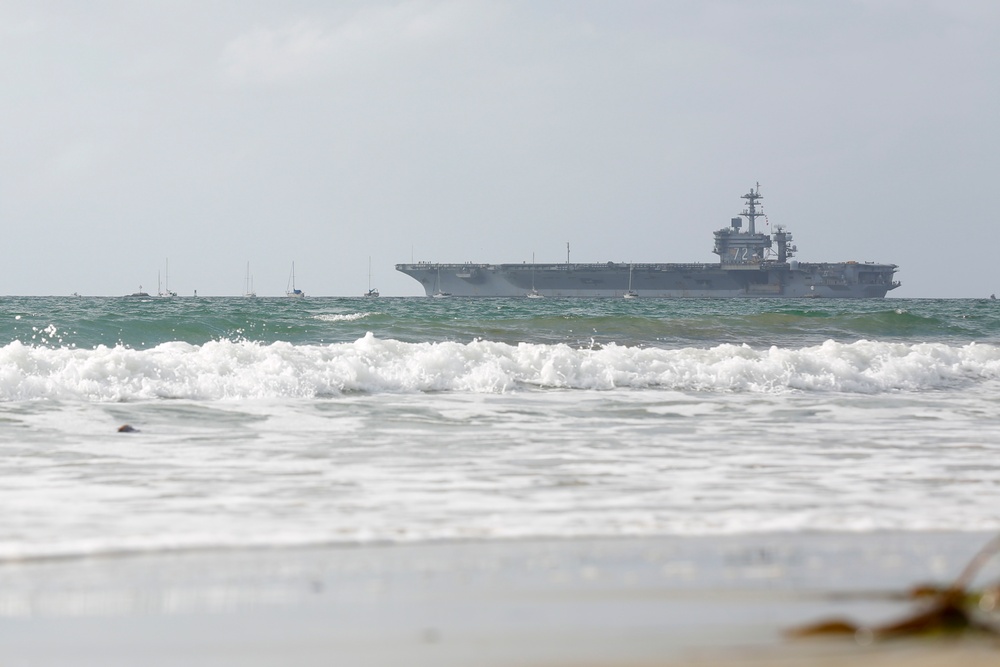 Abraham Lincoln leaves port for underway