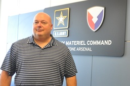 Recognizing AMC G-1 Employee As Employee Of Quarter