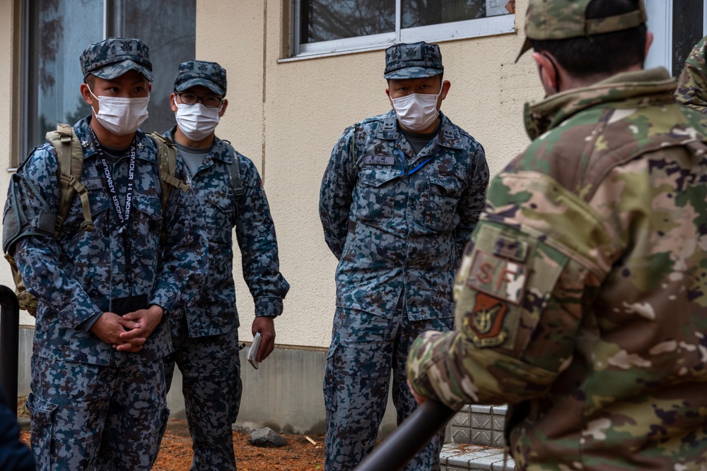 Bilateral MWD training