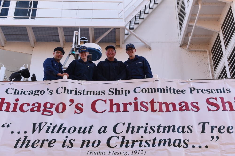USCGC Mackinaw (WLBB 30) 2022 Christmas Tree Run