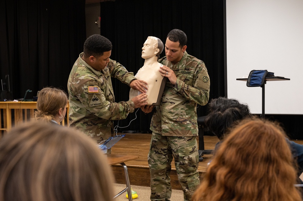 USARCENT Soldiers teach lifesaving techniques to Wilson Hall students